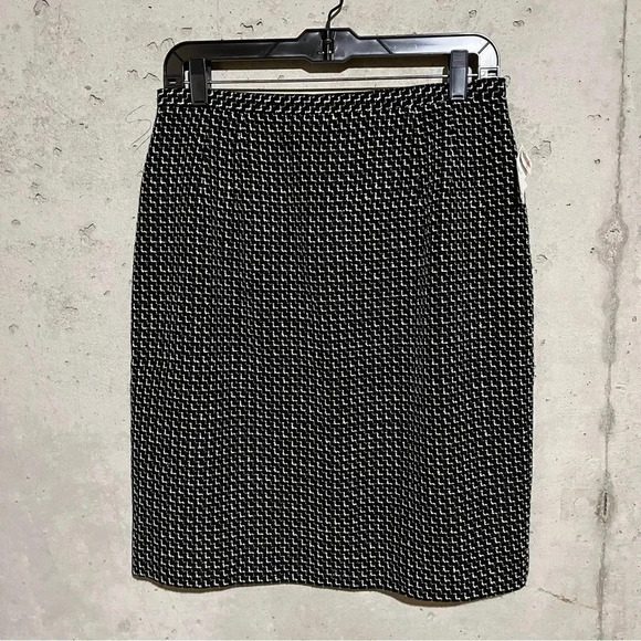 NWT Talbots Tweed Skirt Black White Women’s Size 10 Office - Picture 1 of 10
